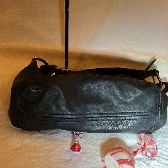 Michael Kors purse - Picture 4 of 6